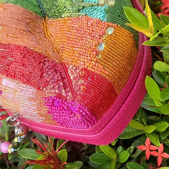 Mary frances rainbow kiss bag handbag nwt - Picture 3 of 16